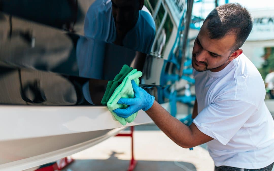 Wat kost het onderhoud van een motorjacht of zeiljacht per jaar?